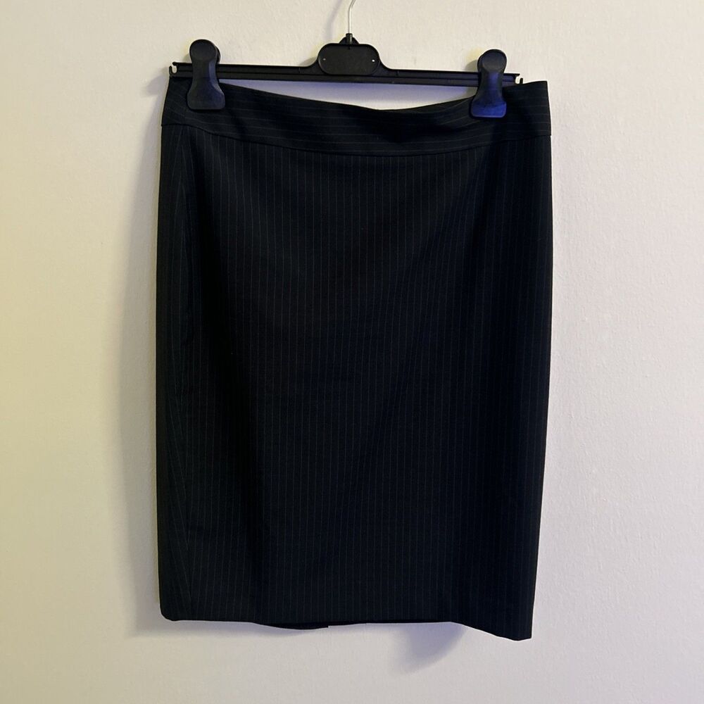 Ann Taylor Size 8 Navy Pinstripe Pencil Skirt Knee Length Work Office - Picture 1 of 13